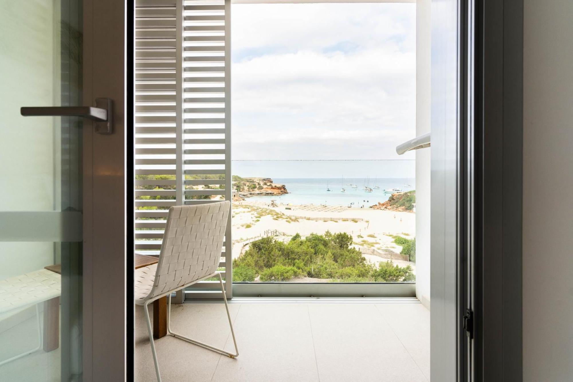 Hotel Cala Saona & Spa Exterior photo