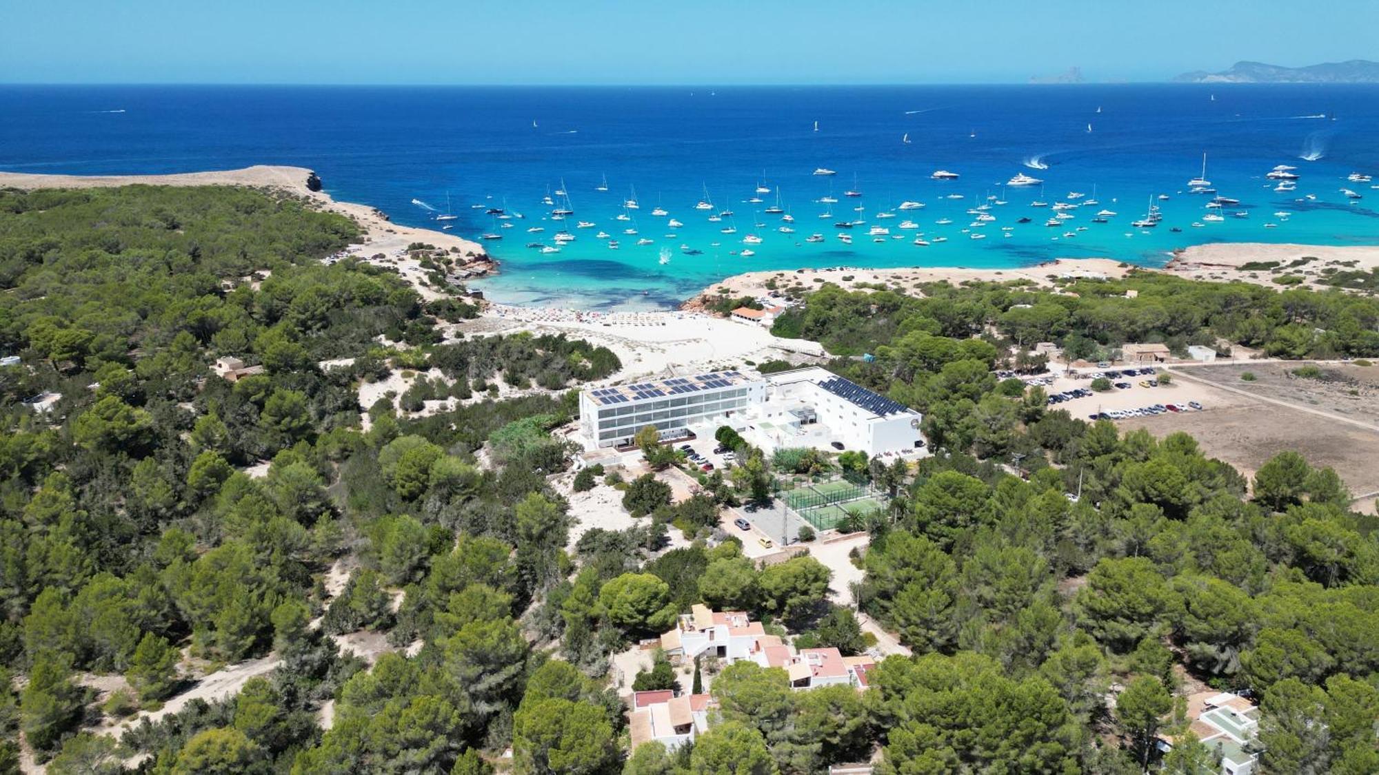 Hotel Cala Saona & Spa Exterior photo
