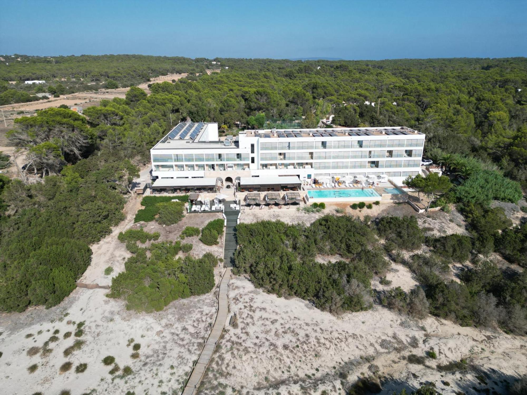 Hotel Cala Saona & Spa Exterior photo
